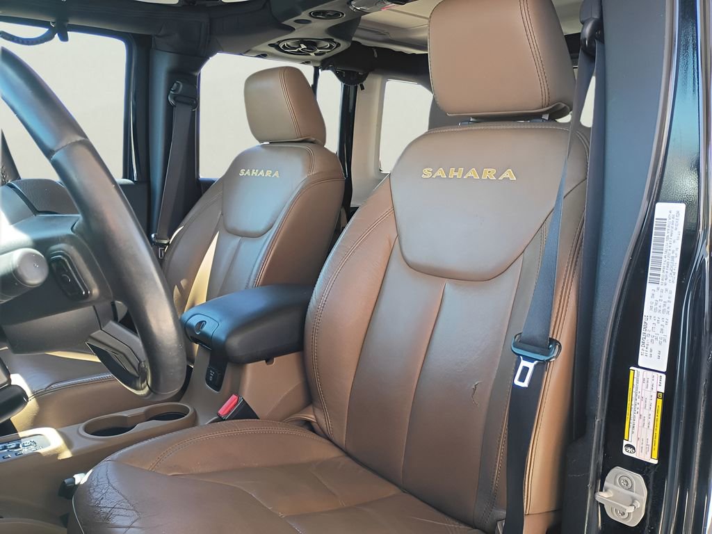 Used 2013 Jeep Wrangler Unlimited Sahara w/ Connectivity Group image 31