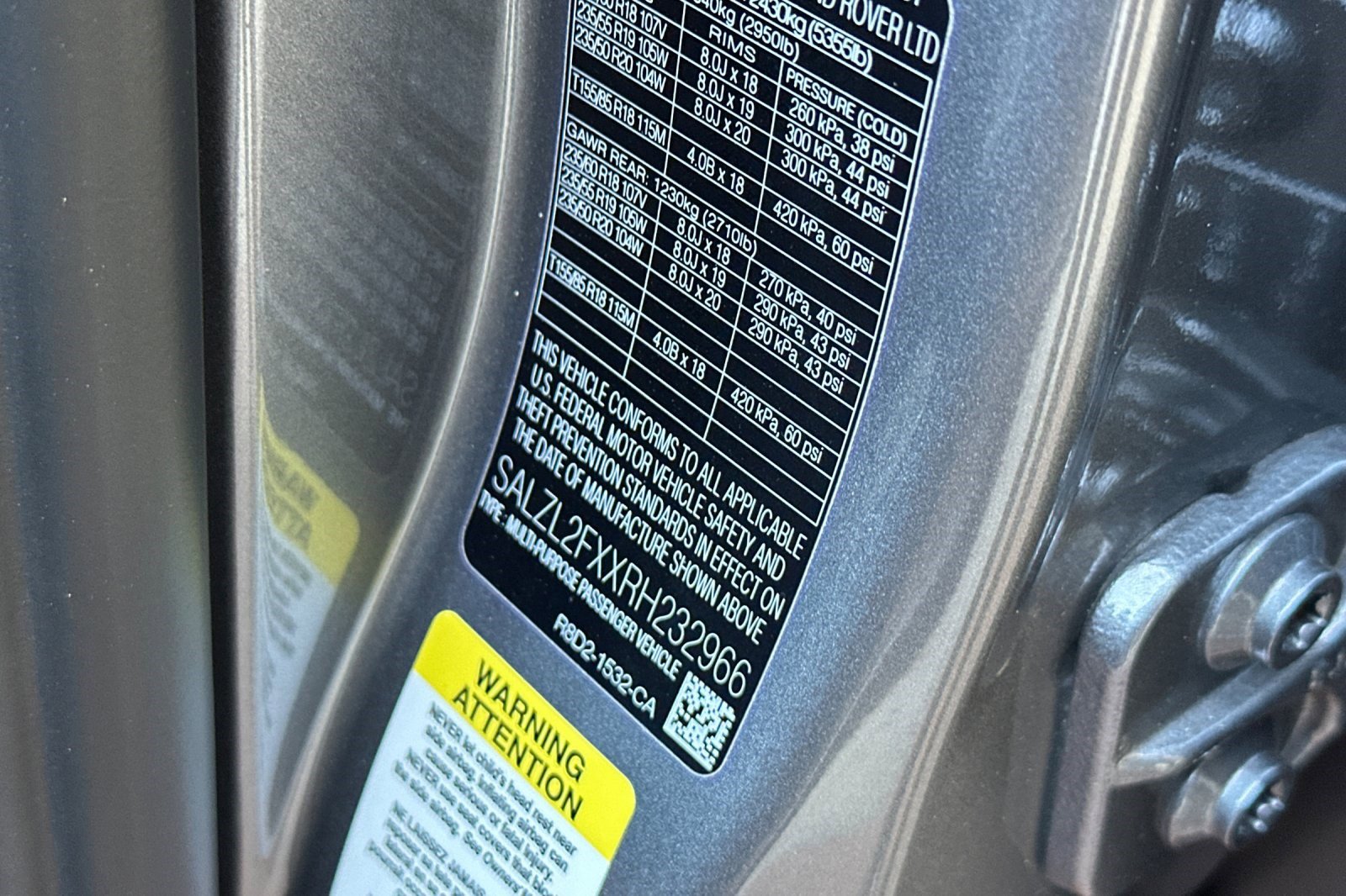 Certified 2024 Land Rover Range Rover Evoque Dynamic SE image 38