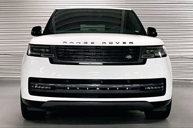 Certified 2024 Land Rover Range Rover SE image 2