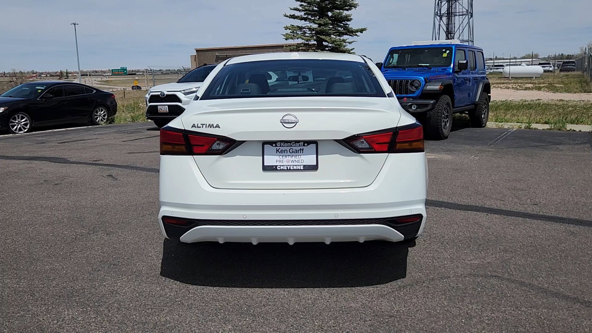 Used 2025 Nissan Altima 2.5 SV FWD image 20