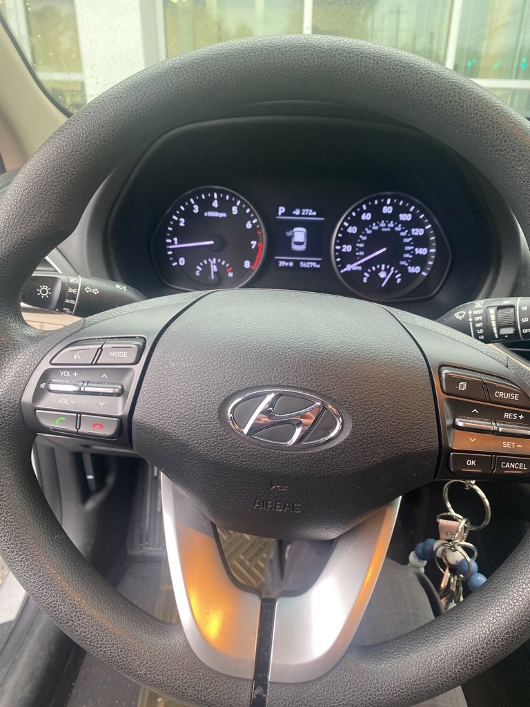 Used 2020 Hyundai Elantra GT image 5