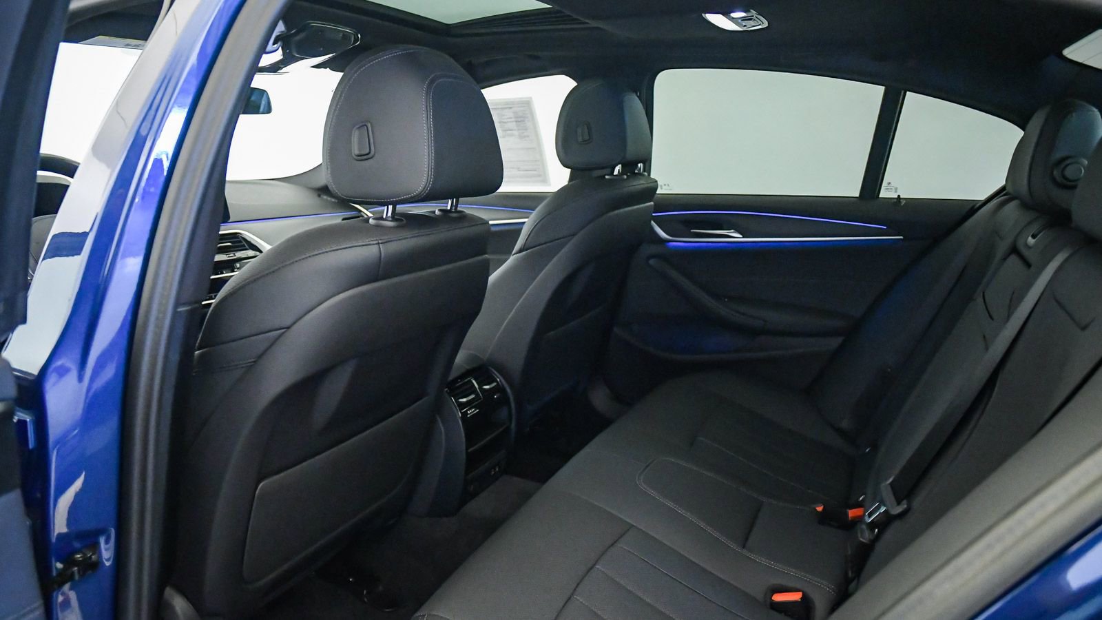 Certified 2023 BMW 530e w/ M Sport Package image 22