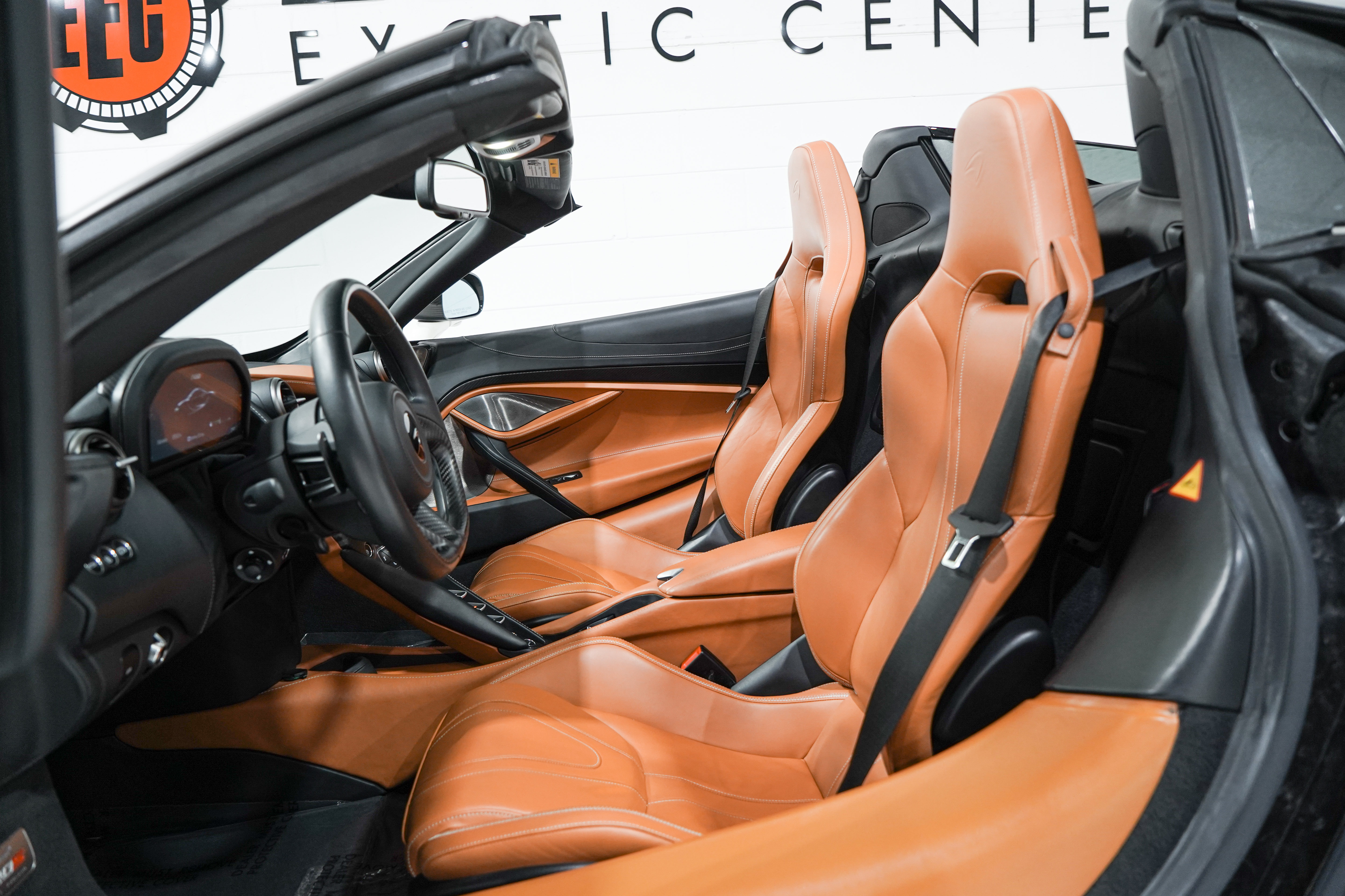 Used 2020 McLaren 720S Spider RWD image 28