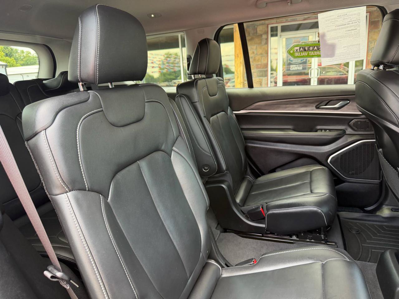 Used 2021 Jeep Grand Cherokee L Limited AWD/4WD image 24