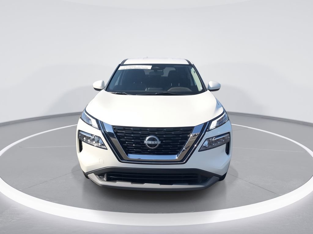 Used 2023 Nissan Rogue SV image 3