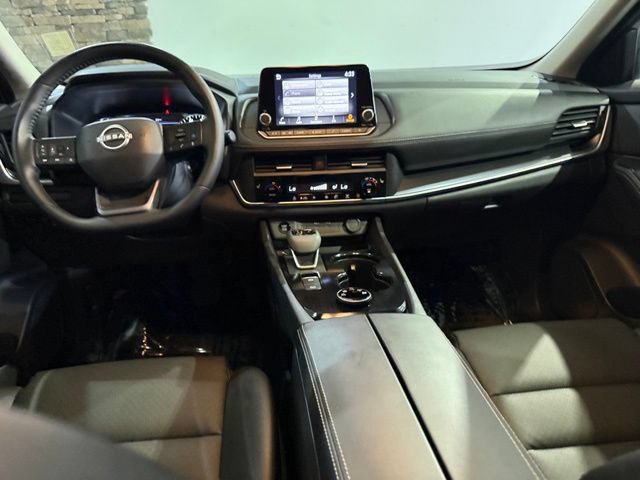 Certified 2025 Nissan Rogue SV w/ SV Premium Package AWD/4WD image 26