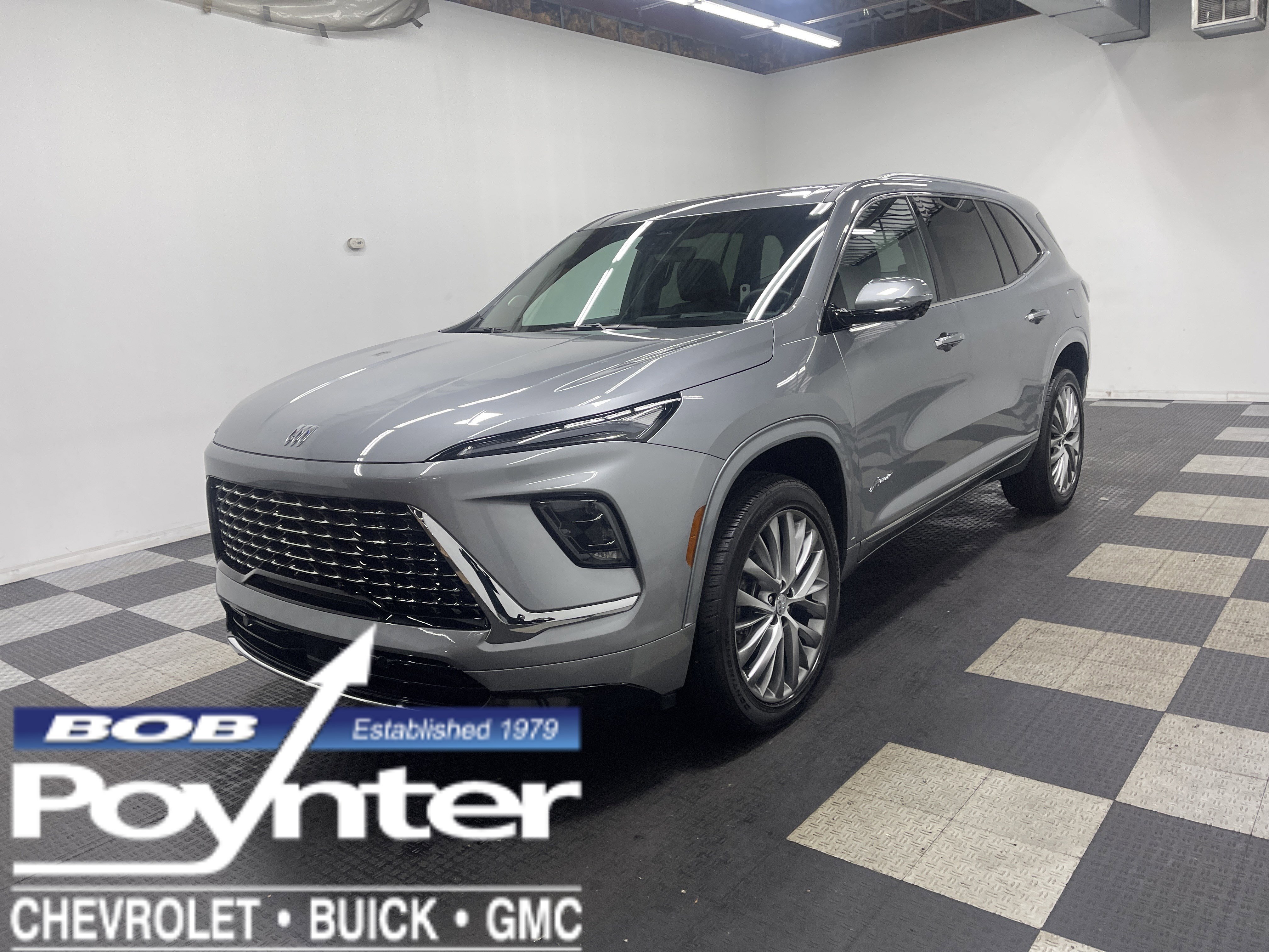 Used 2026 Buick Enclave Avenir image 1