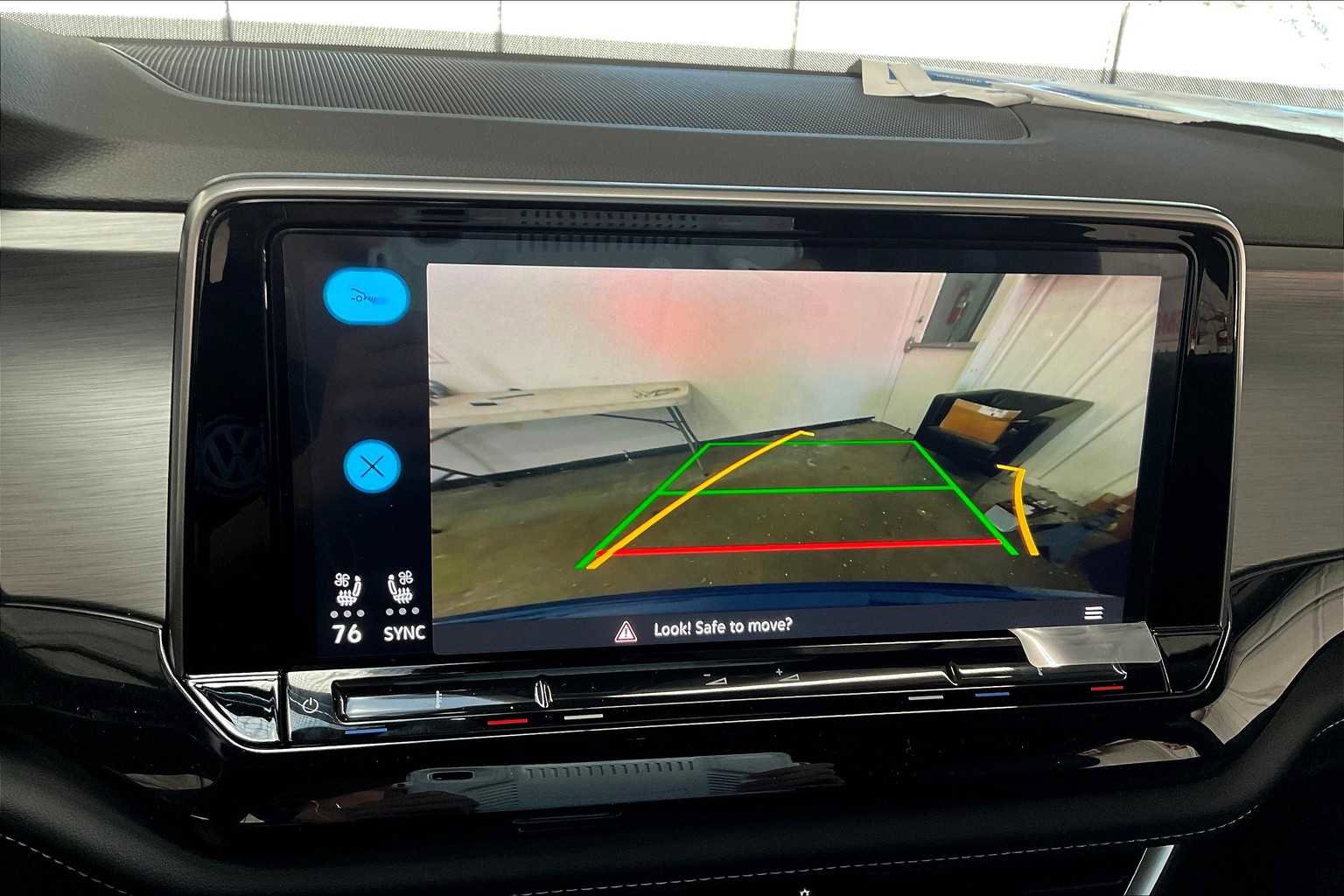 New 2025 Volkswagen Atlas Cross Sport SE image 20