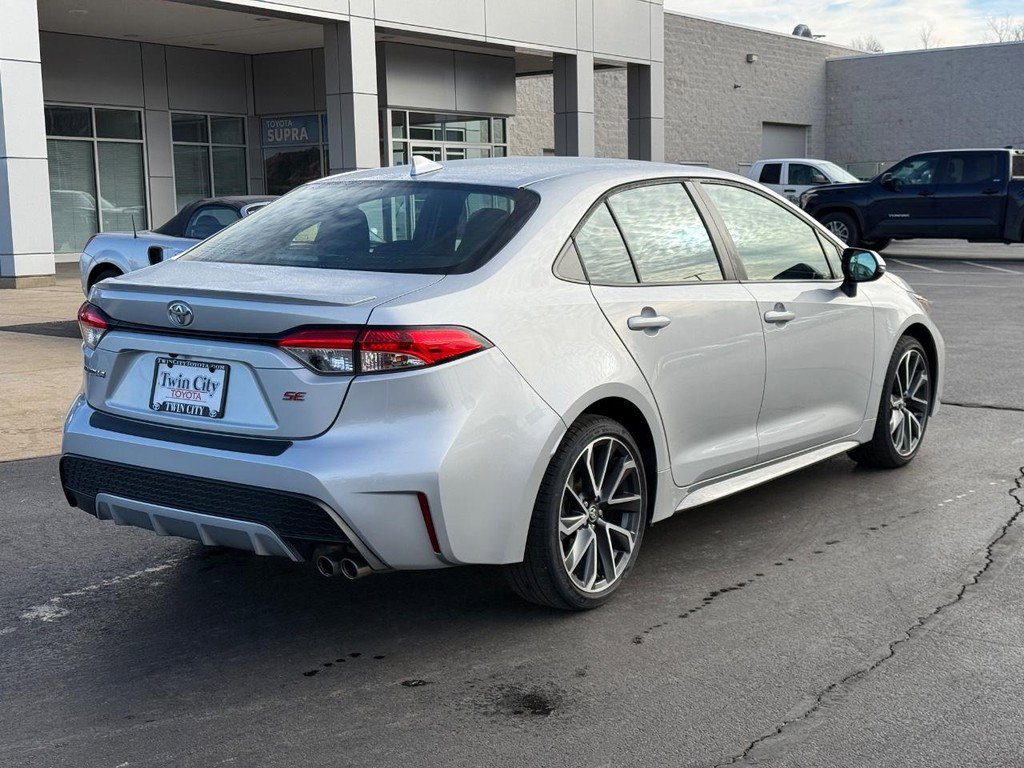 Certified 2022 Toyota Corolla SE w/ Carpet Mat Package (TMS) image 3