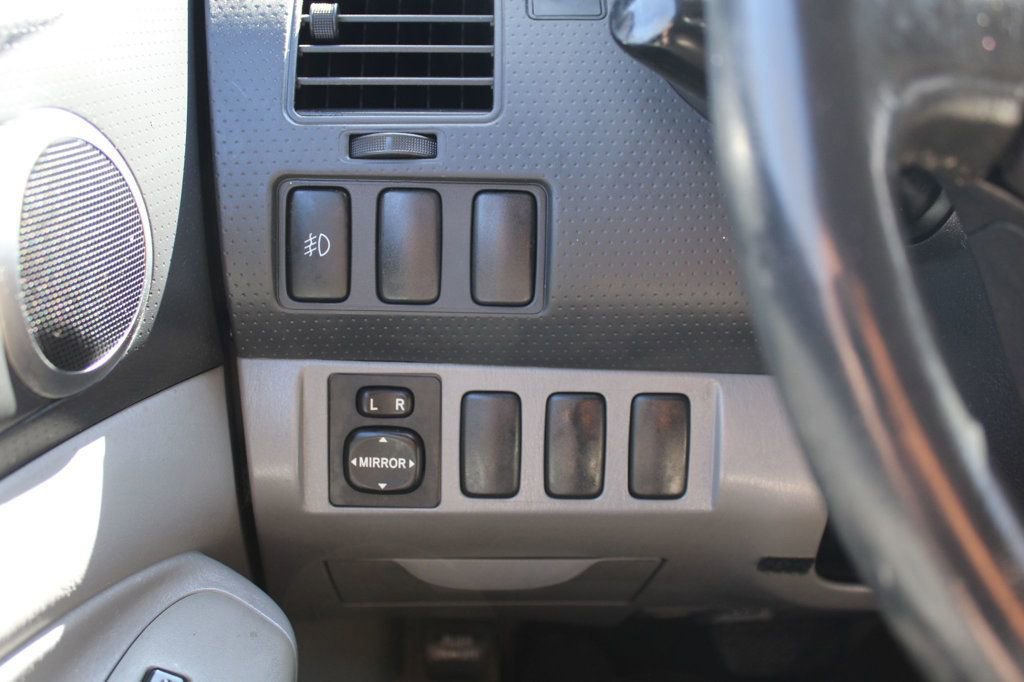 Used 2006 Toyota Tacoma PreRunner RWD image 15