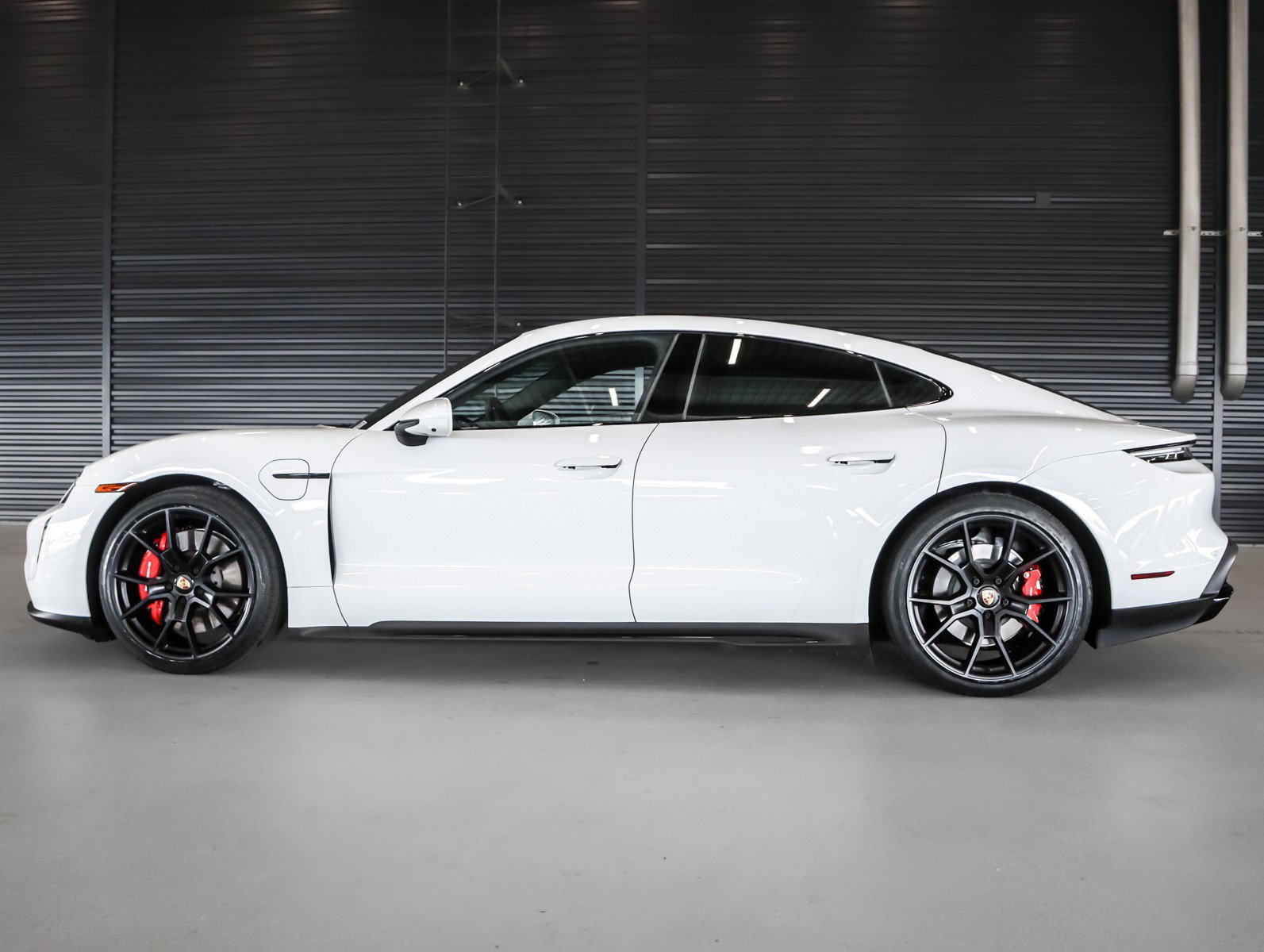 Certified 2022 Porsche Taycan GTS AWD/4WD image 2