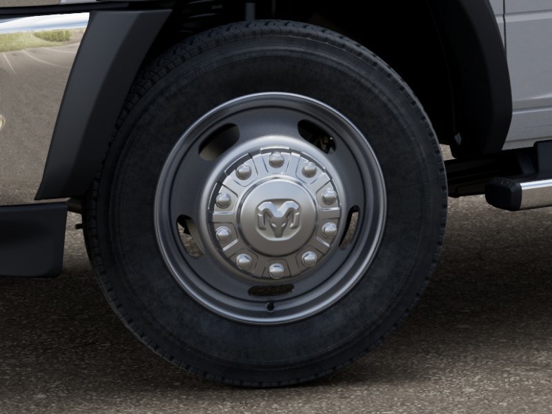 New 2026 RAM 5500 Tradesman w/ Chrome Appearance Group AWD/4WD image 9