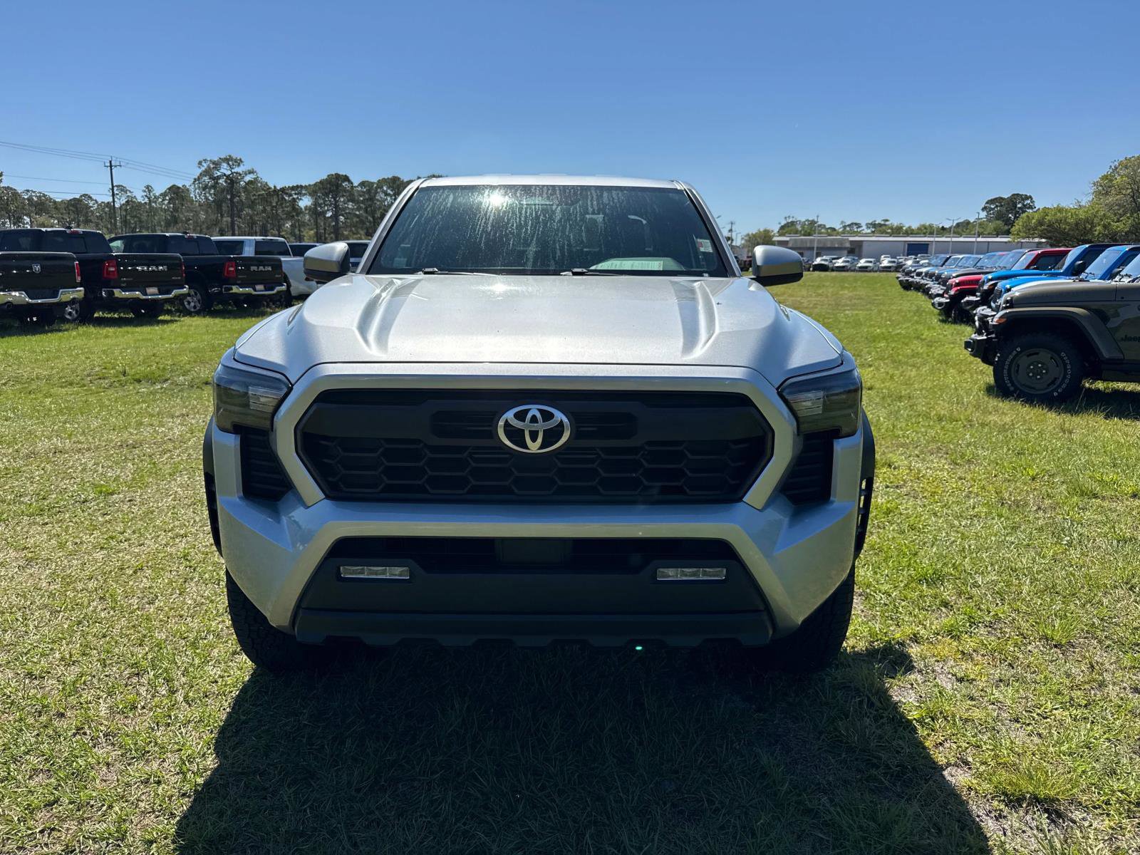 Used 2024 Toyota Tacoma TRD Off-Road image 8