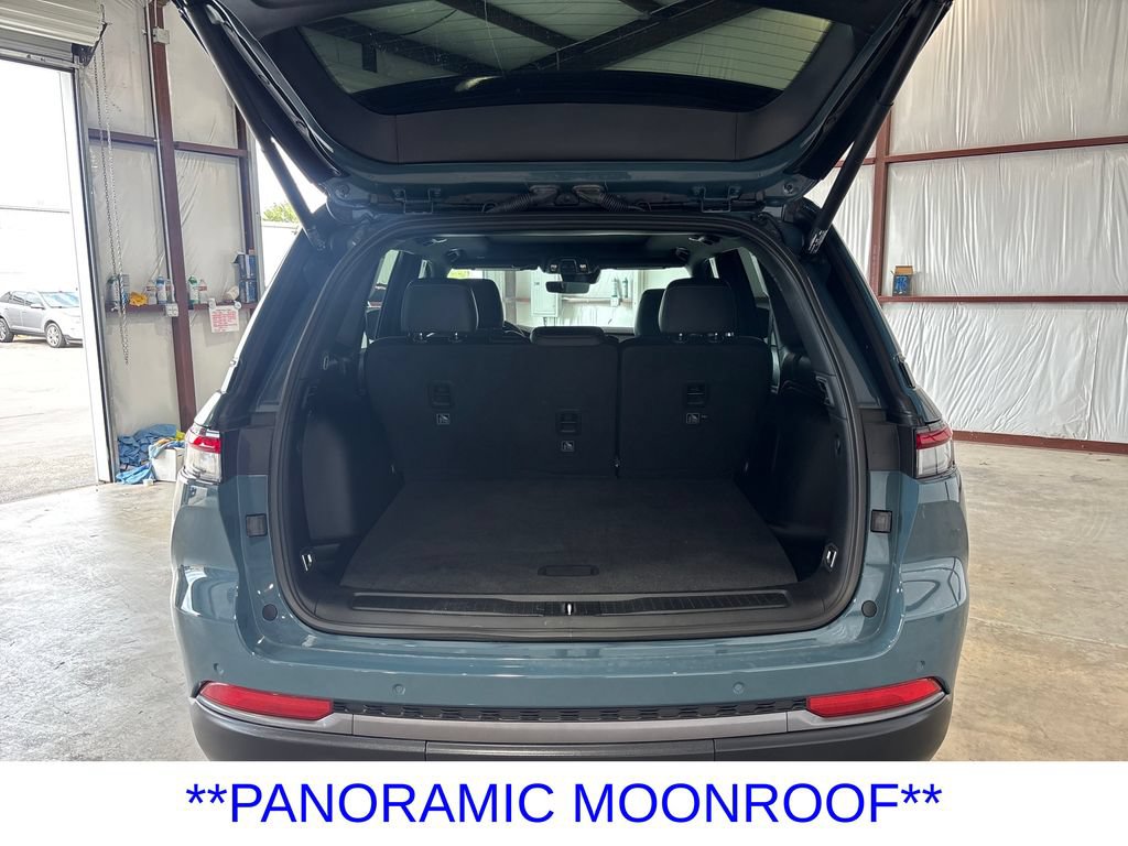 Used 2026 Jeep Grand Cherokee Limited w/ Limited Altitude Package AWD/4WD image 12