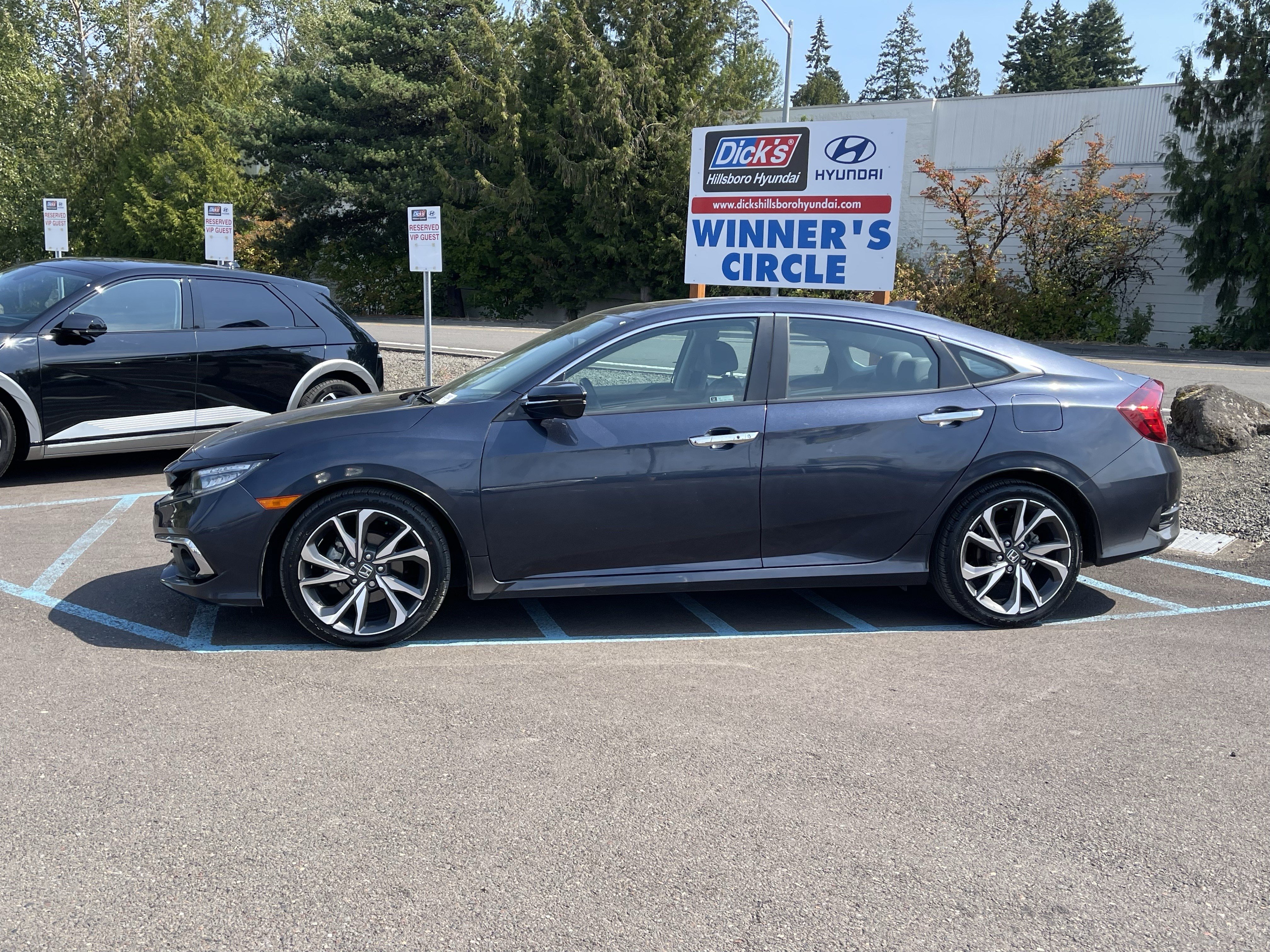 Used 2020 Honda Civic Touring image 2
