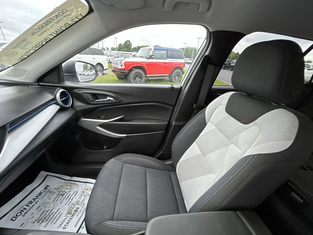 Used 2024 Chevrolet Trax LS FWD image 13