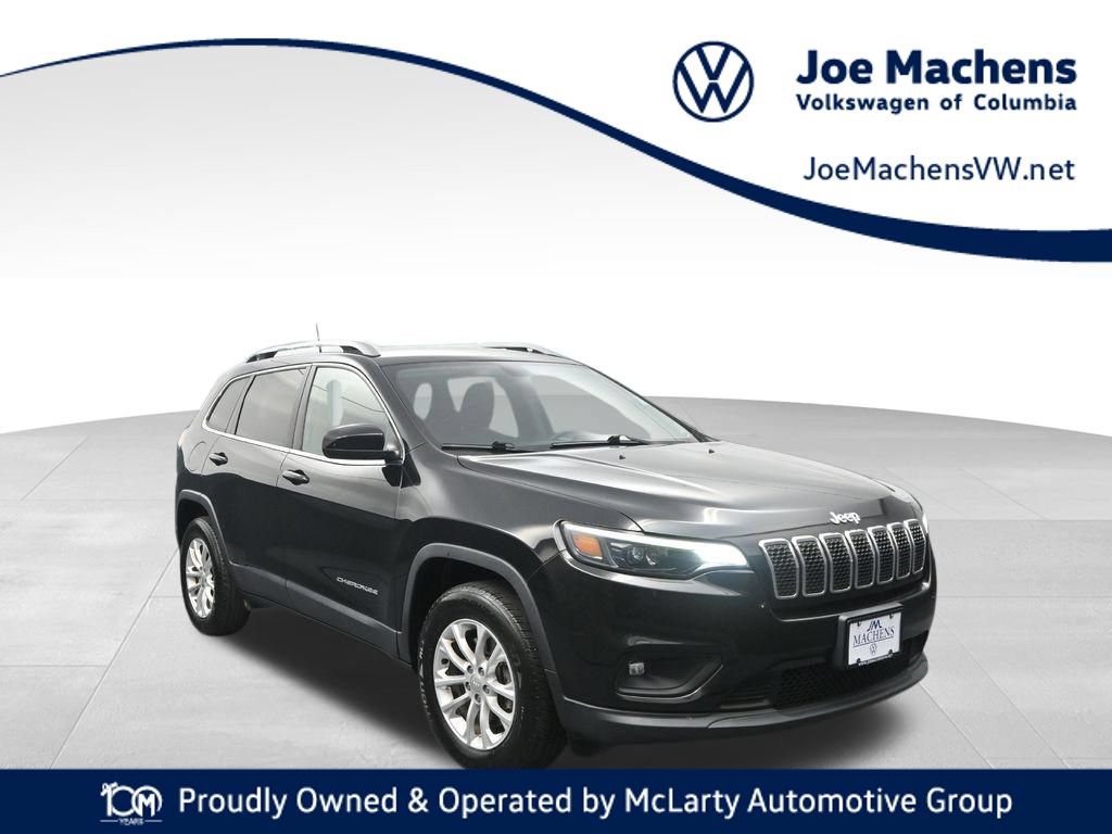 Used 2019 Jeep Cherokee Latitude w/ Popular Appearance Group