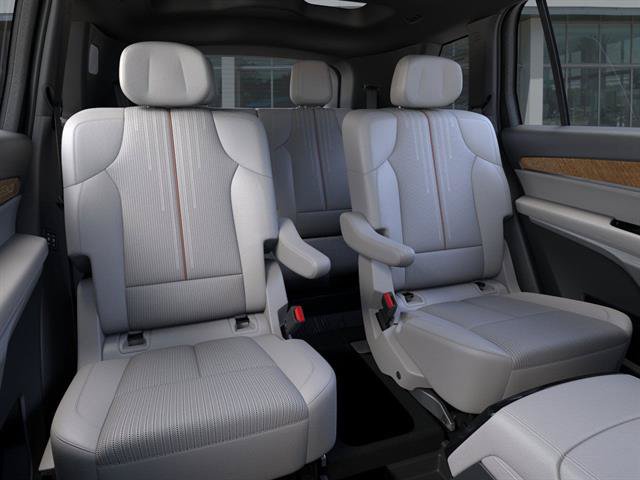 New 2026 Cadillac Vistiq Luxury w/ LPO, Floor Liner Package AWD/4WD image 17