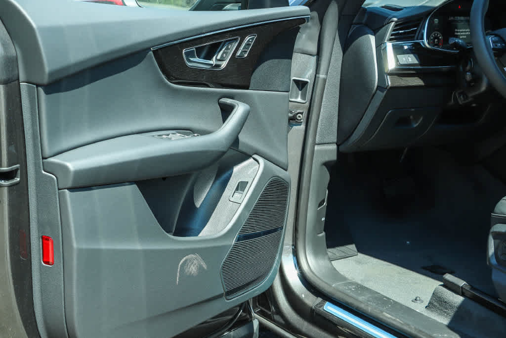 New 2026 Audi Q8 Premium AWD/4WD image 21