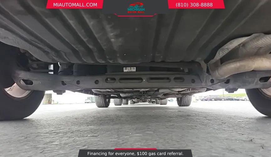 Used 2011 Volkswagen Routan SEL FWD image 14