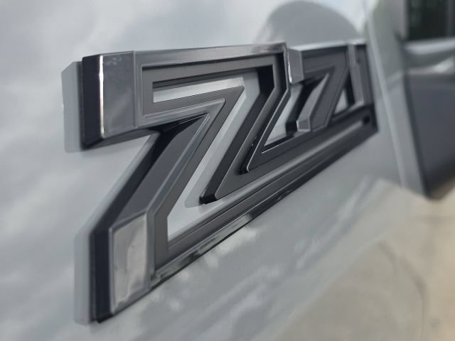 Used 2025 Chevrolet Silverado 1500 Custom Trail Boss AWD/4WD image 10