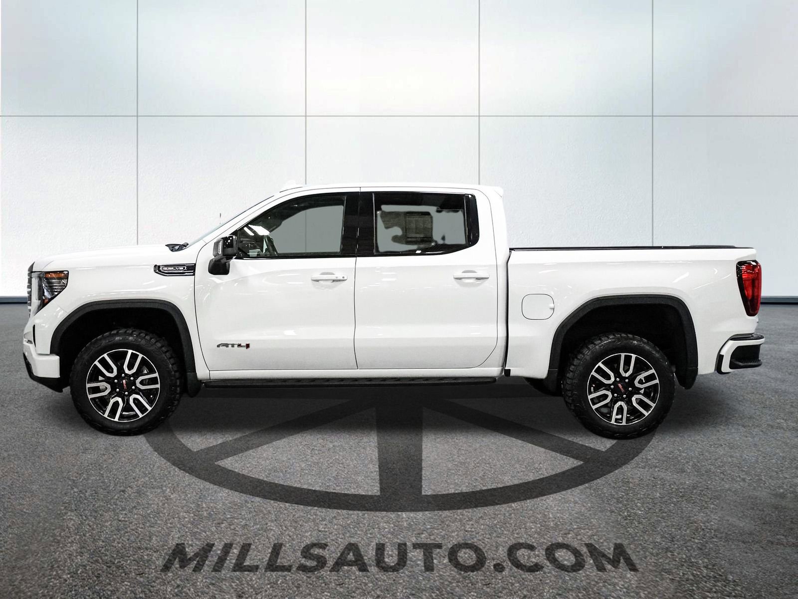 Certified 2024 GMC Sierra 1500 AT4 w/ Technology Package AWD/4WD image 3