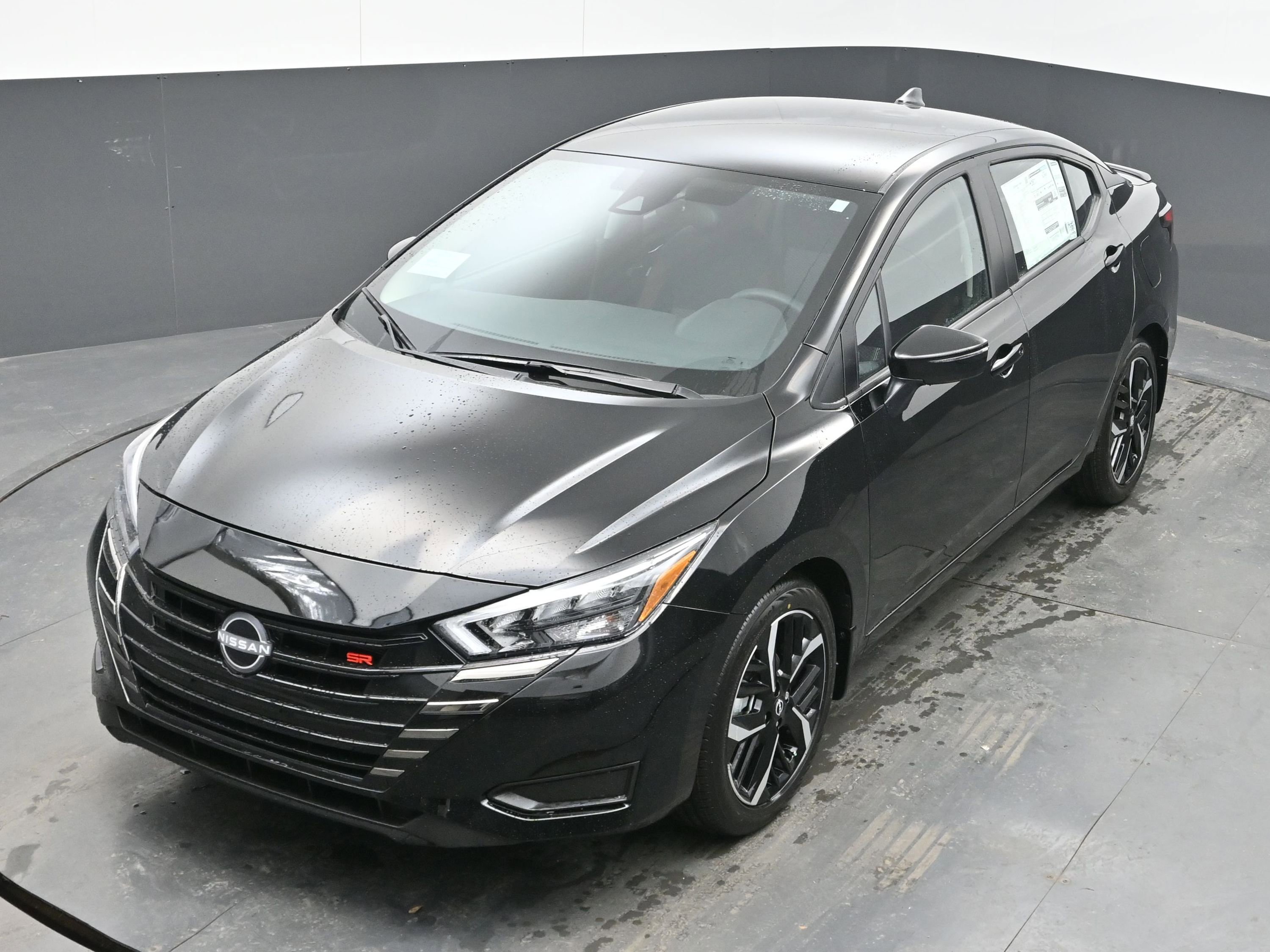 New 2025 Nissan Versa SR image 32