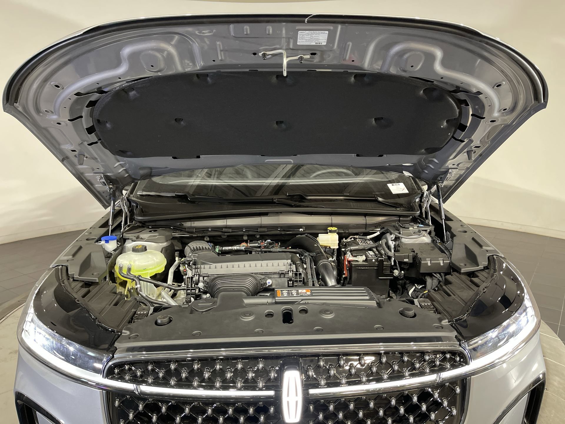 New 2024 Lincoln Nautilus Reserve w/ Equipment Group 202A image 37