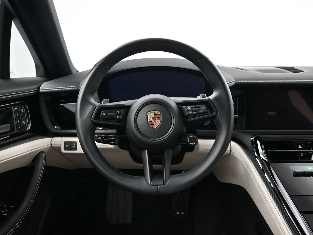 Used 2024 Porsche Panamera 4 image 12