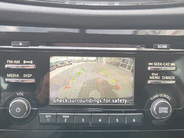 Used 2017 Nissan Rogue S FWD image 16