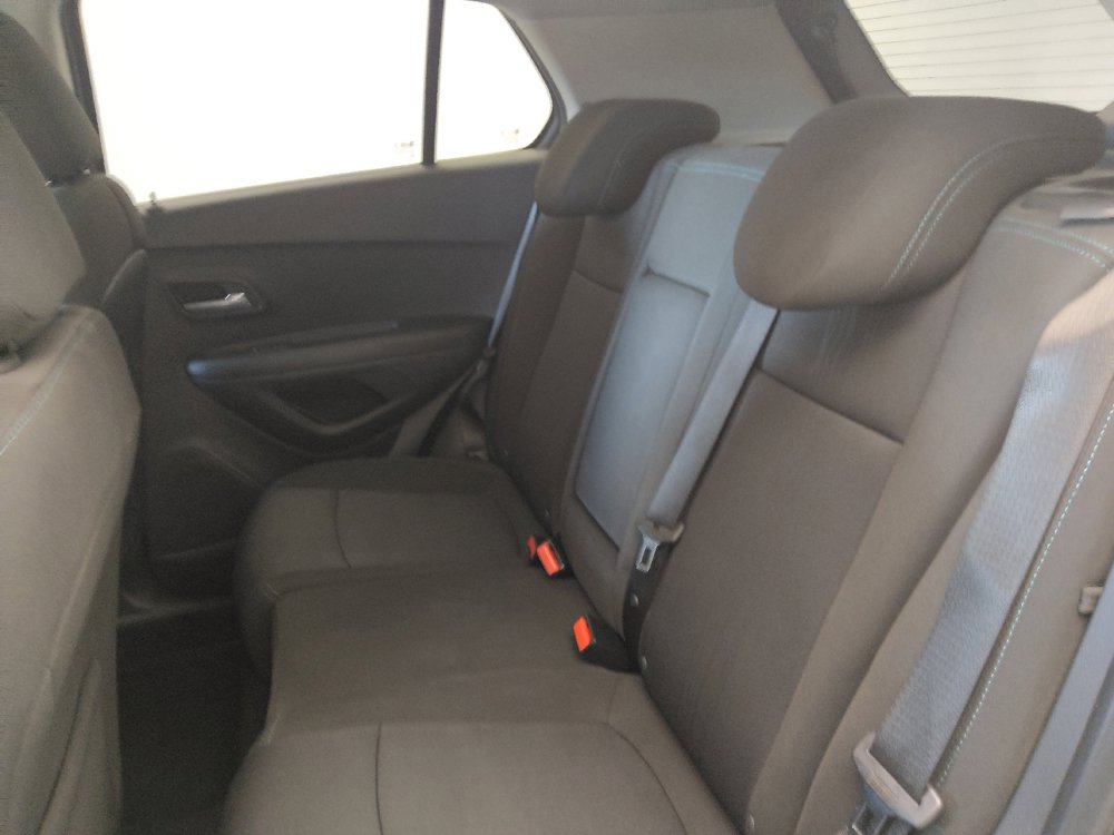 Used 2015 Chevrolet Trax LT w/ LT Sun and Sound Package FWD image 18