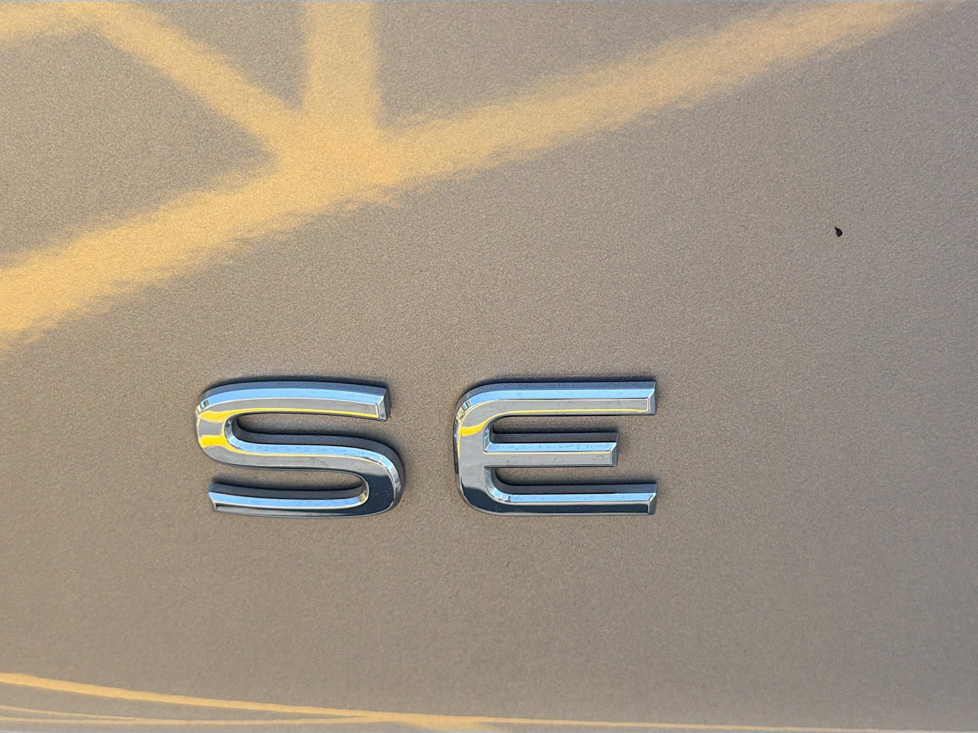 Used 2025 Volkswagen Atlas Cross Sport SE image 12