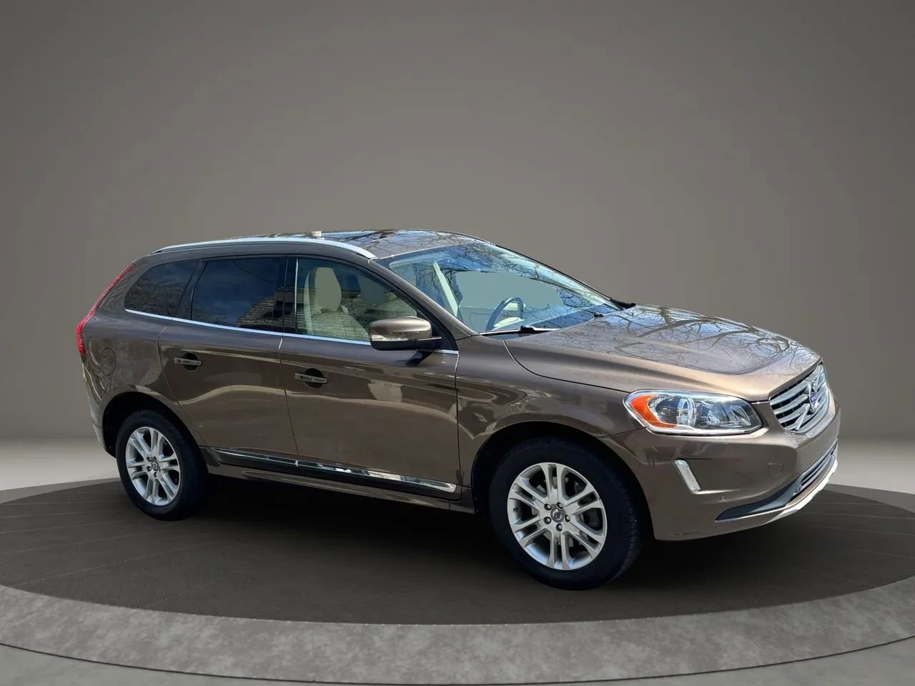 Used 2015 Volvo XC60 T5 AWD/4WD image 10