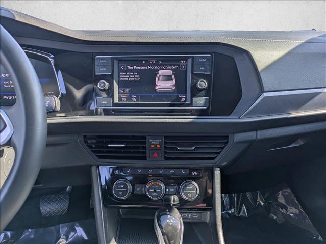 Certified 2024 Volkswagen Jetta SE FWD image 14