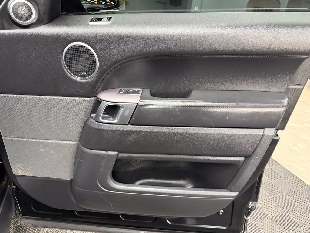 Used 2019 Land Rover Range Rover Sport HSE AWD/4WD image 50