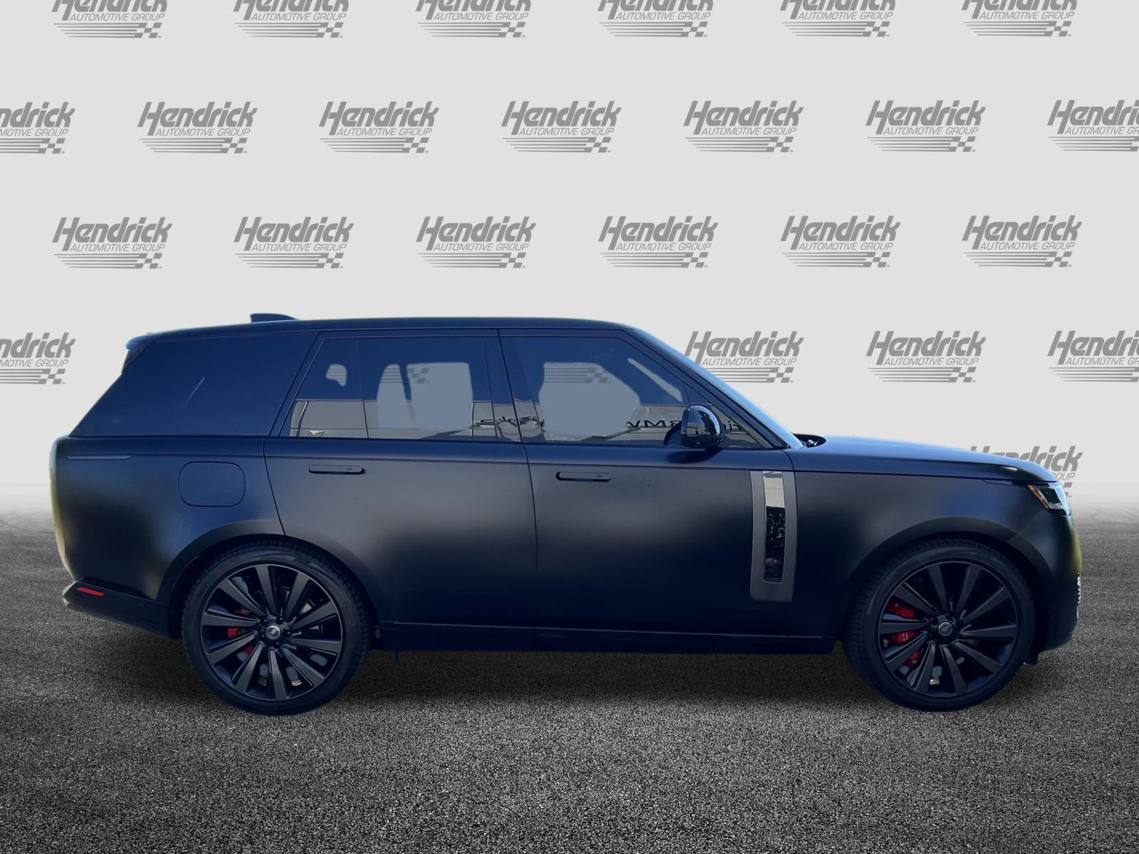 Used 2023 Land Rover Range Rover SV AWD/4WD image 10