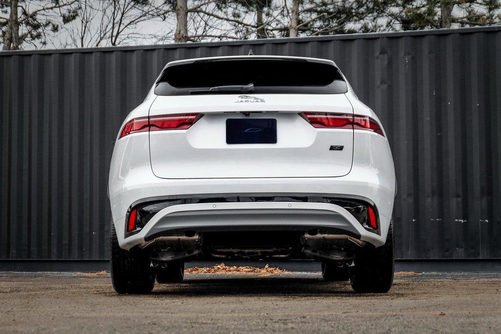 New 2026 Jaguar F-PACE R-Dynamic S image 8
