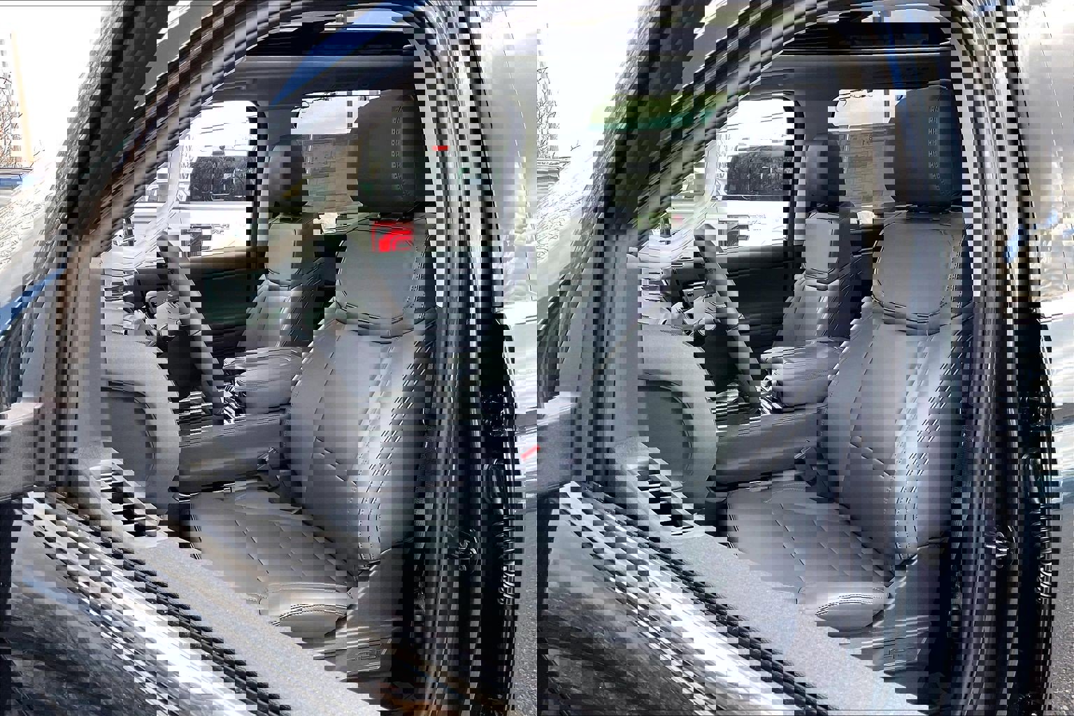 New 2026 Ford Expedition Active image 9