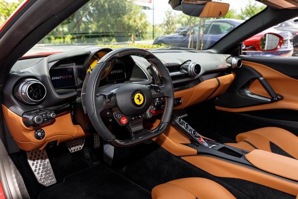 Used 2023 Ferrari 812 GTS RWD image 31