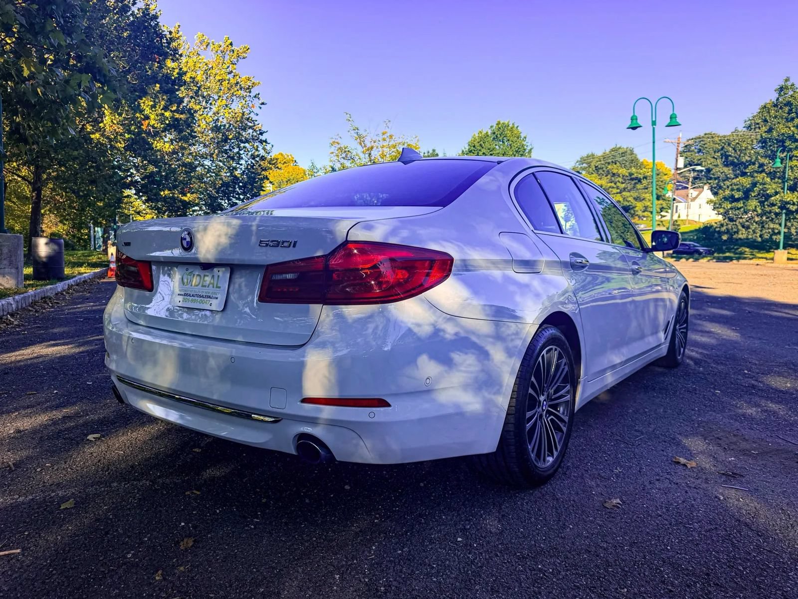 Used 2017 BMW 530i xDrive AWD/4WD image 6