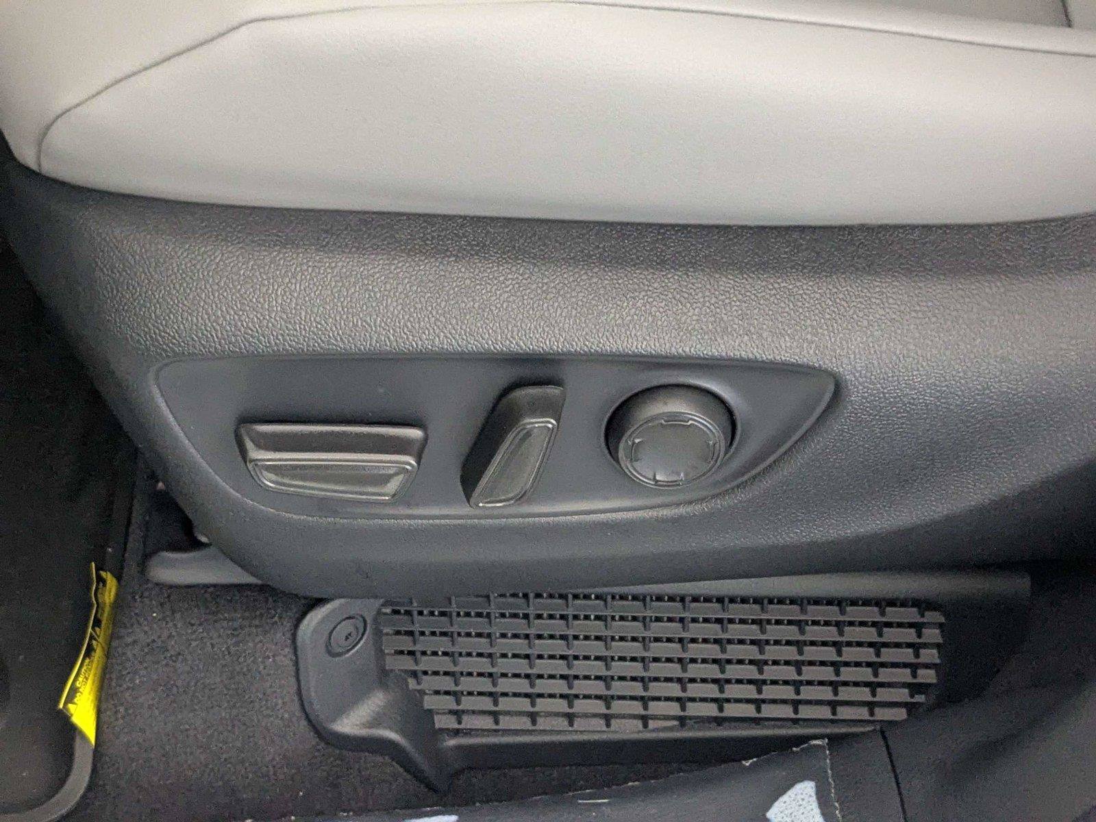 New 2026 Toyota Sienna XLE FWD image 11