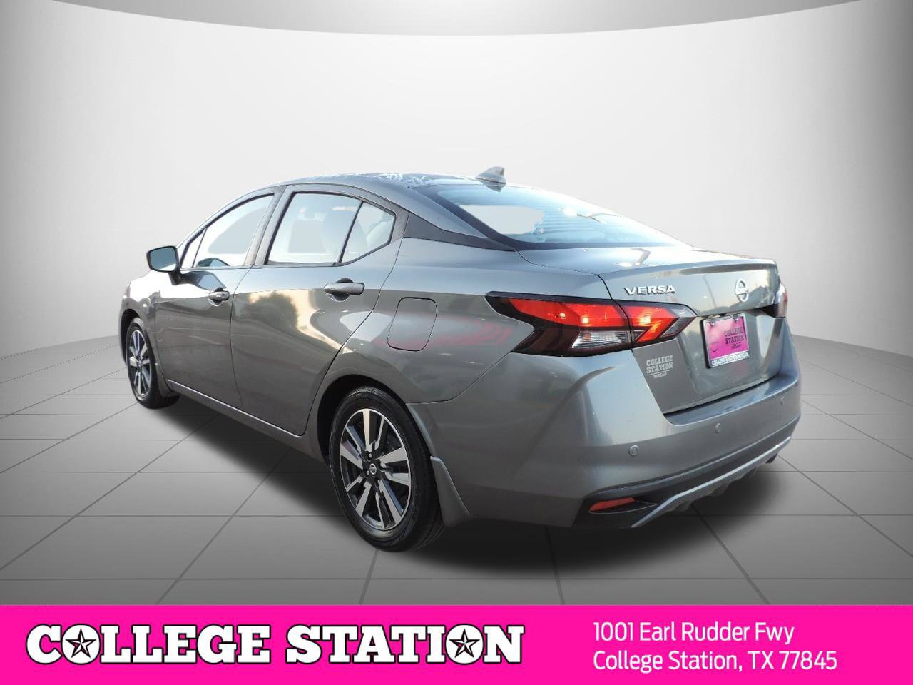 Used 2020 Nissan Versa SV FWD image 6