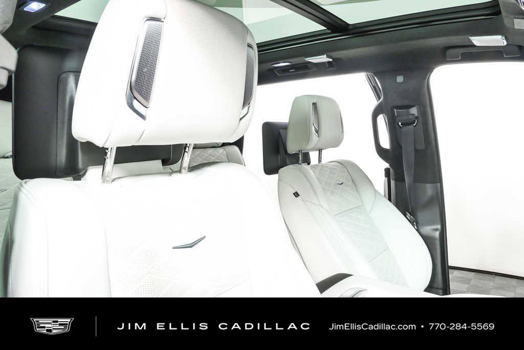 Certified 2026 Cadillac Escalade Platinum Sport w/ LPO, ONYX Package AWD/4WD image 24