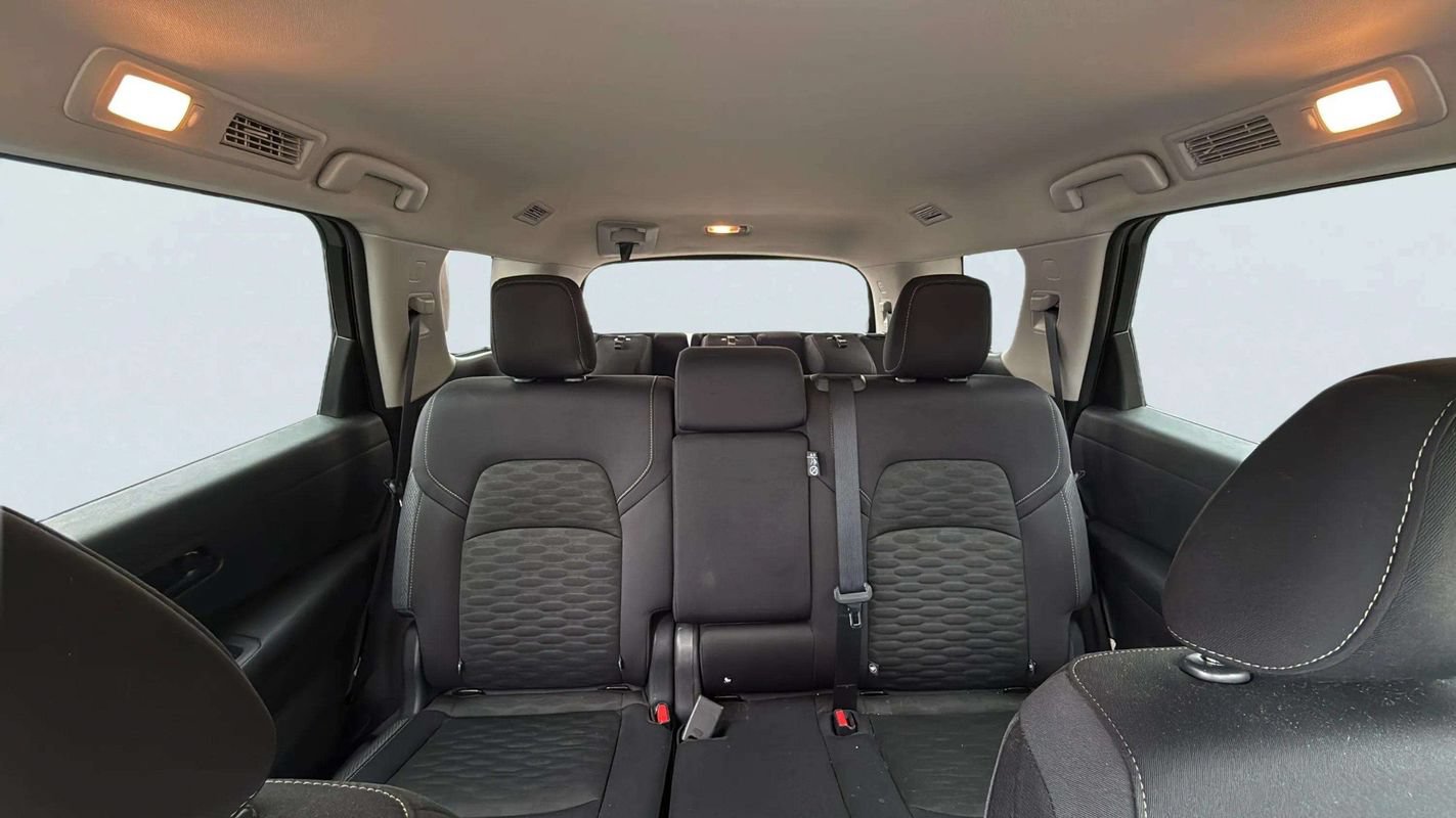 Used 2024 Nissan Pathfinder SV AWD/4WD image 17