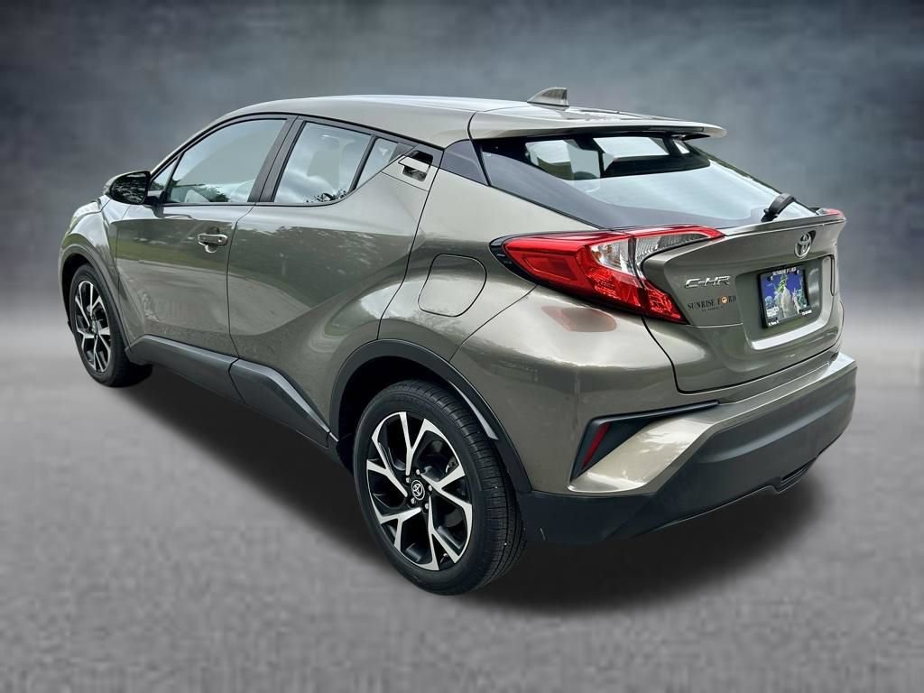 Used 2021 Toyota C-HR XLE FWD image 7