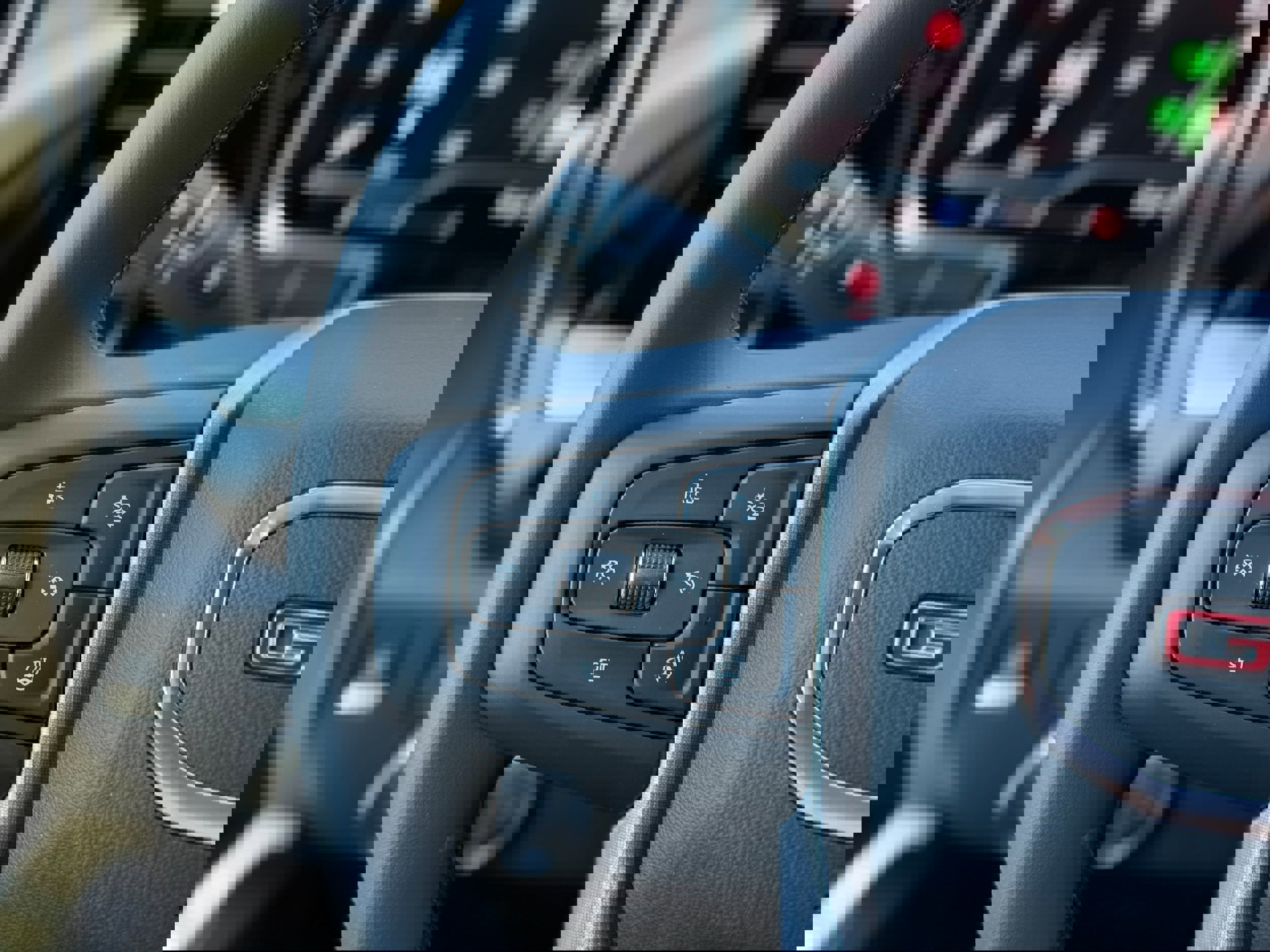 New 2025 GMC Sierra 2500 SLT w/ SLT Premium Package image 13