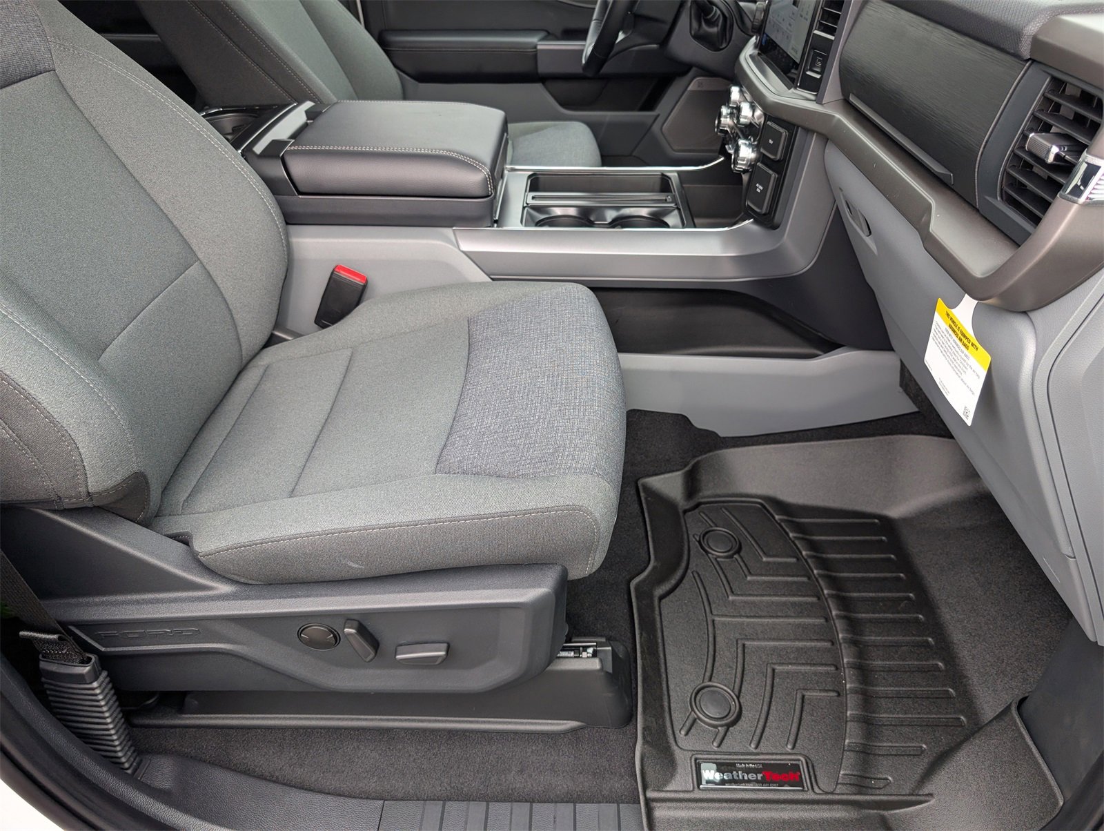 New 2025 Ford F150 XLT w/ Equipment Group 303A High image 30