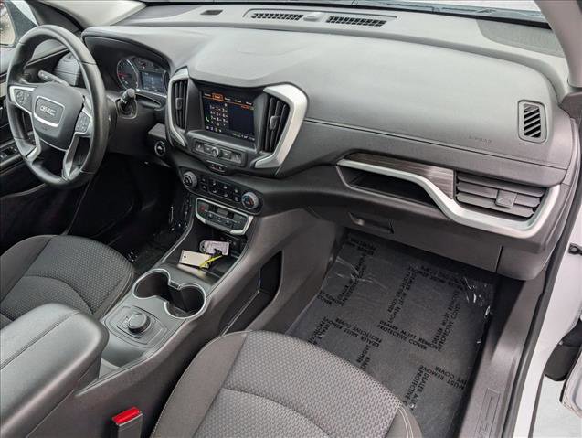 Used 2024 GMC Terrain SLE image 20