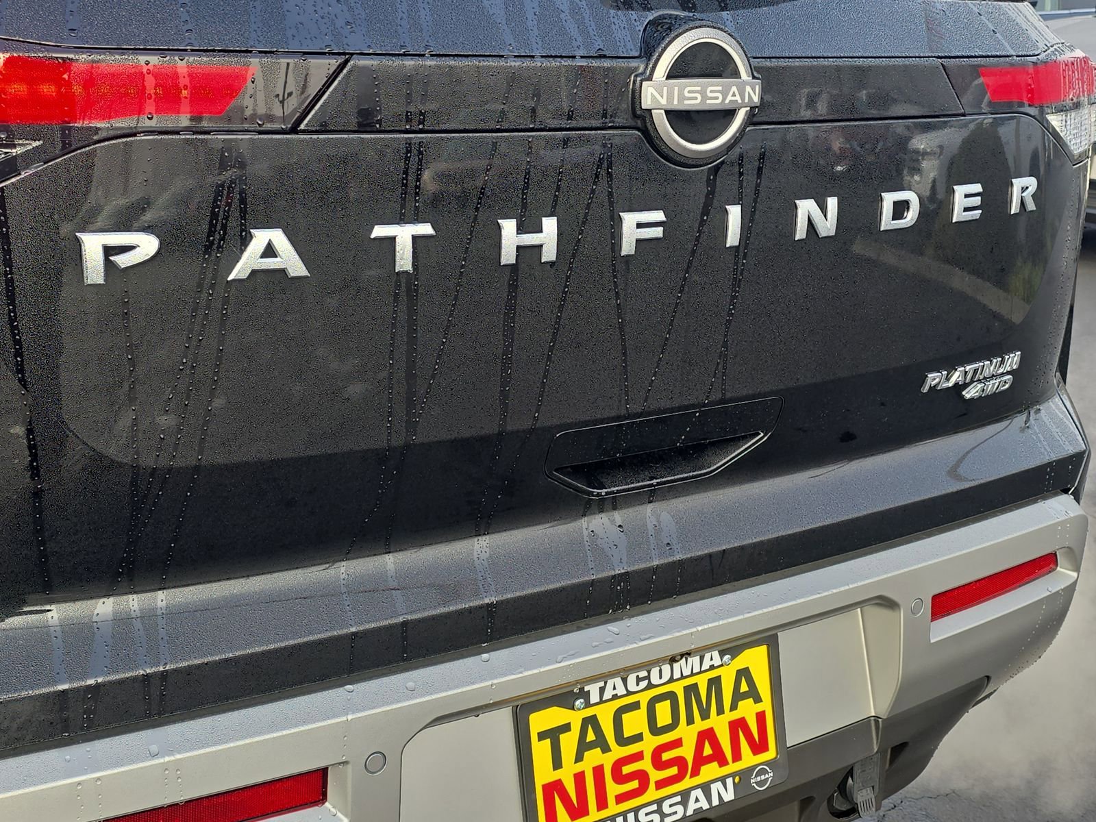 New 2025 Nissan Pathfinder Platinum image 27