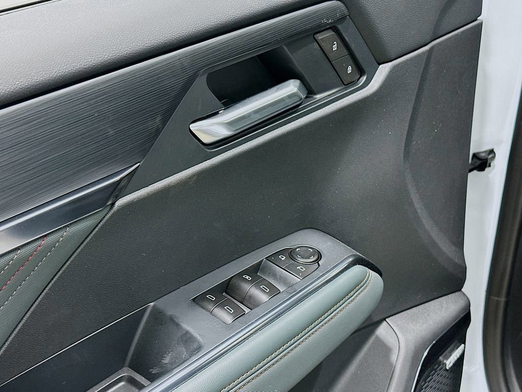 New 2026 GMC Acadia AT4 w/ Luxury Package image 18